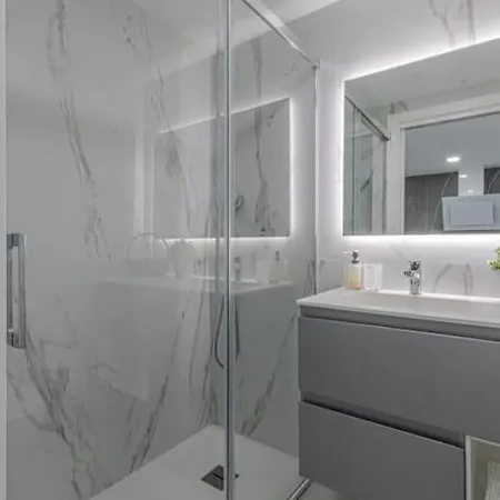 Puerto Marina Luxury 2bdr With Sea View *